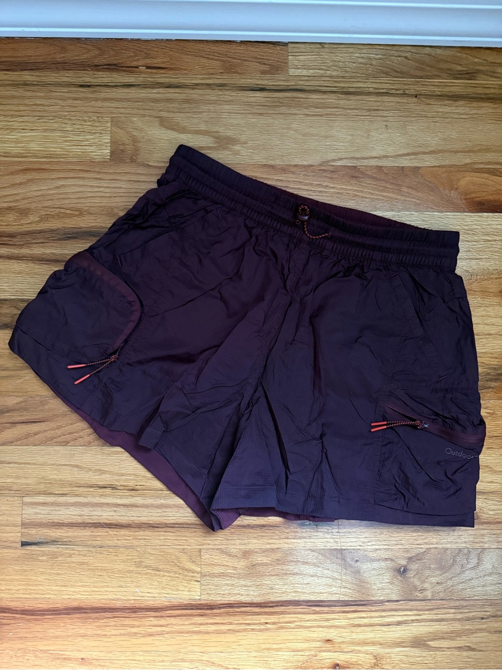 Outdoor Voices Women’s Burgundy Hiking Short - Picture 3 of 5